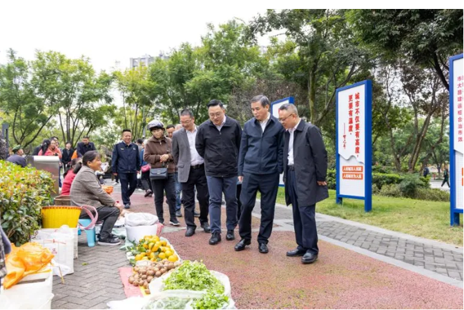 生动诠释城市治理&ldquo;民生为大&rdquo;理念，南川&ldquo;潮汐摊区&rdquo;模式涌向全国百城